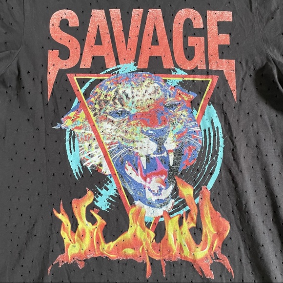 GUESS Graphic Tee - Picture 3 of 7